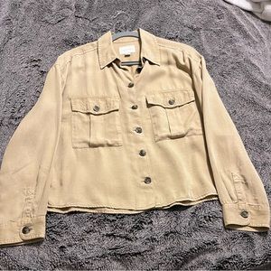 Blouse woman’s size Medium GREAT CONDITION